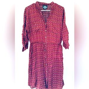 Angie Maroon Shirt Dress. Adjustable sleeves Button detail and pockets